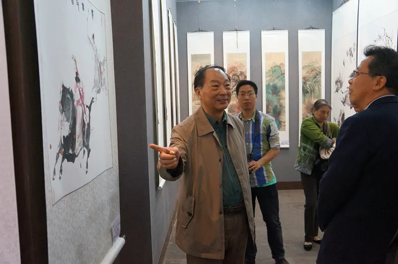 刘坚部长讲解唐人马球图
