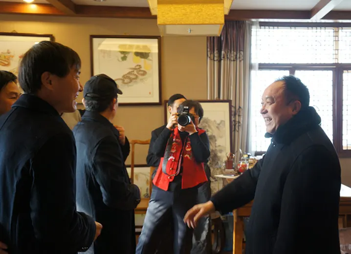 共叙战友情