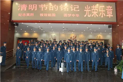 参观抗日纪念馆