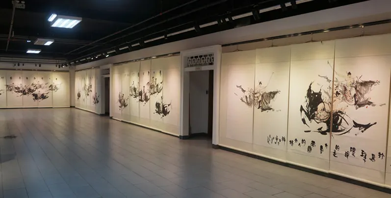 子柔李刚唐人马球系列作品展出效果