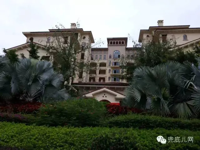 �Ƶ���Ź�Ԣ  ����װ���еı������׶���������´����黭������